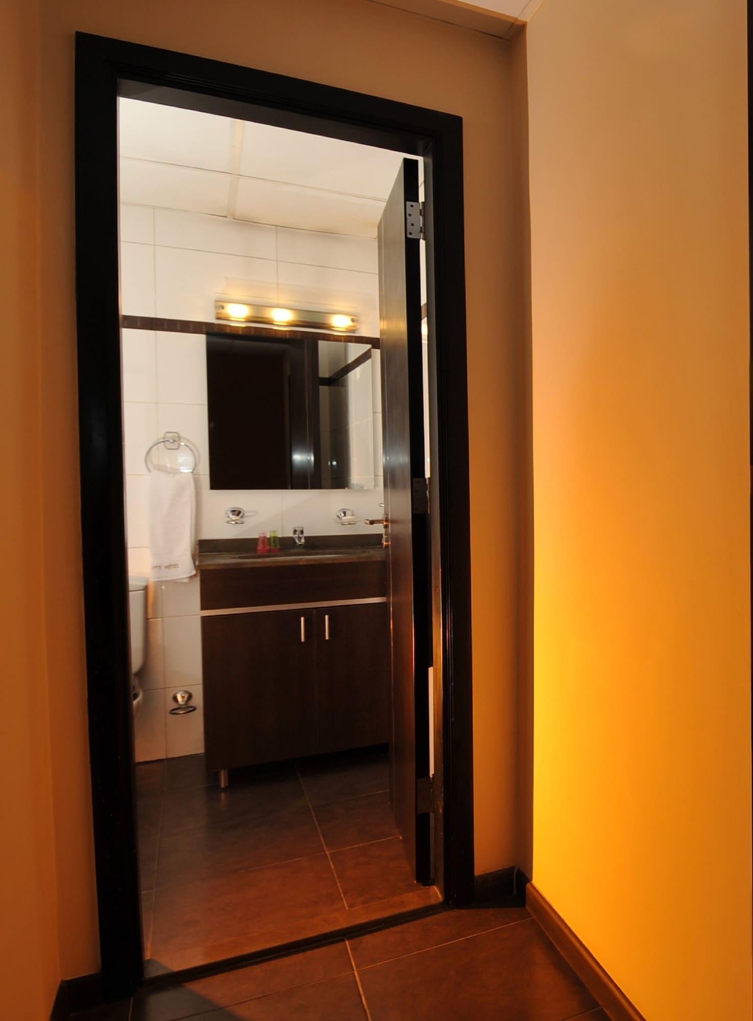 Suite Hotel Chrome - Beirut Exteriör bild