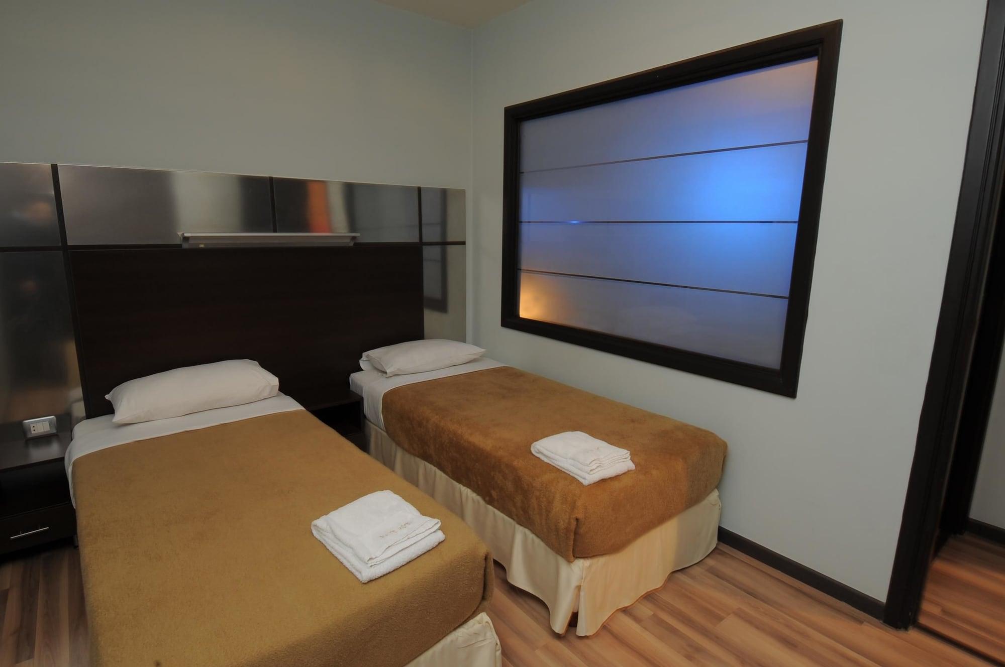Suite Hotel Chrome - Beirut Exteriör bild