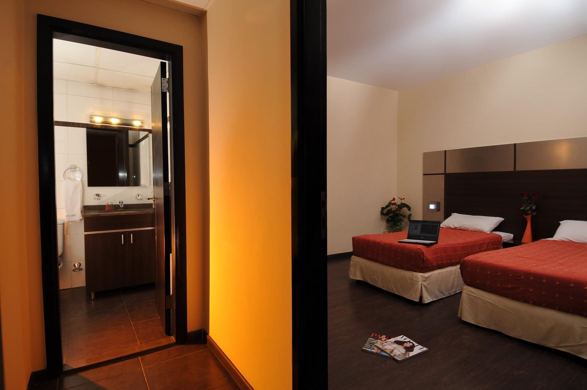 Suite Hotel Chrome - Beirut Exteriör bild