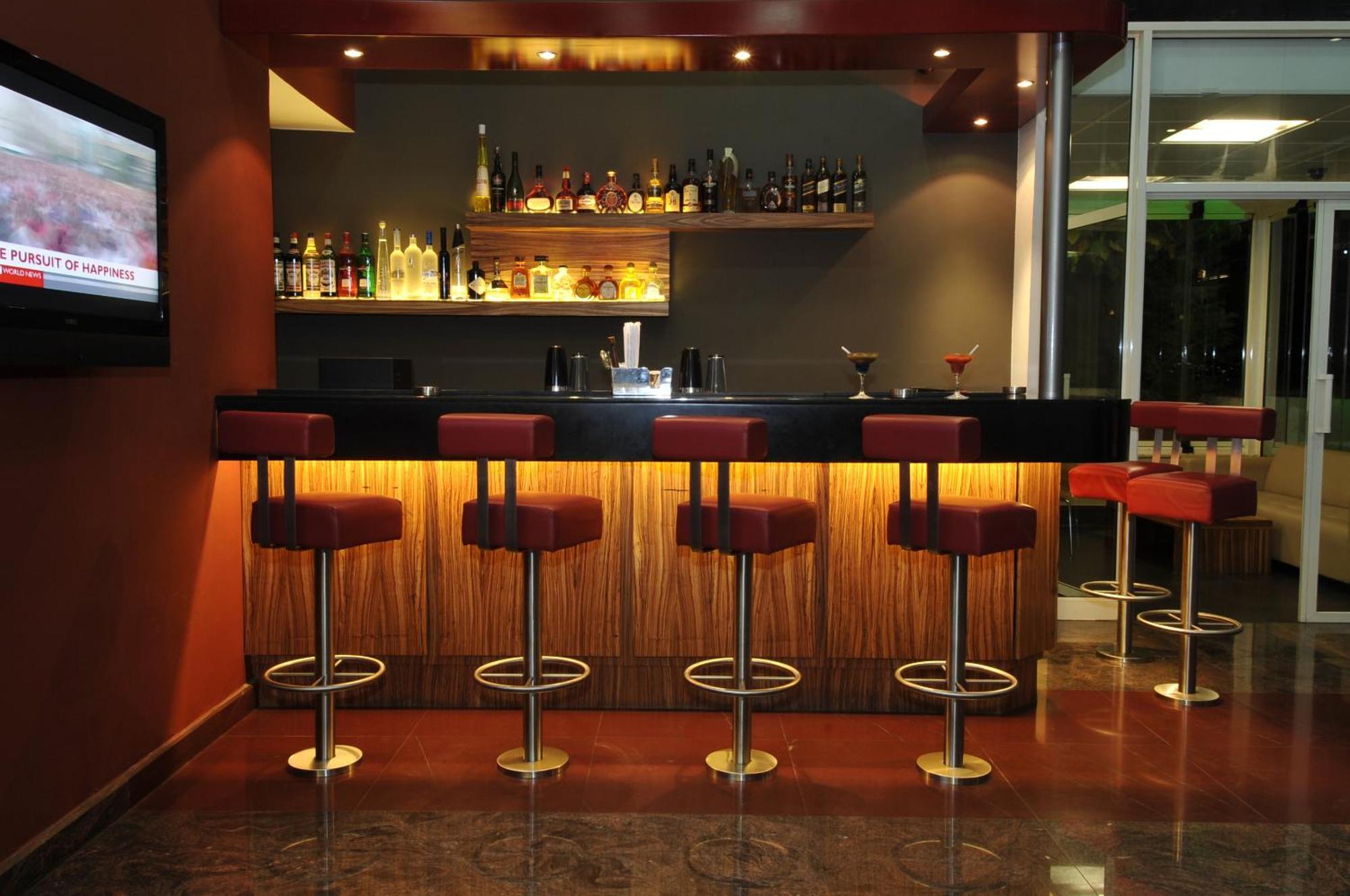 Suite Hotel Chrome - Beirut Exteriör bild